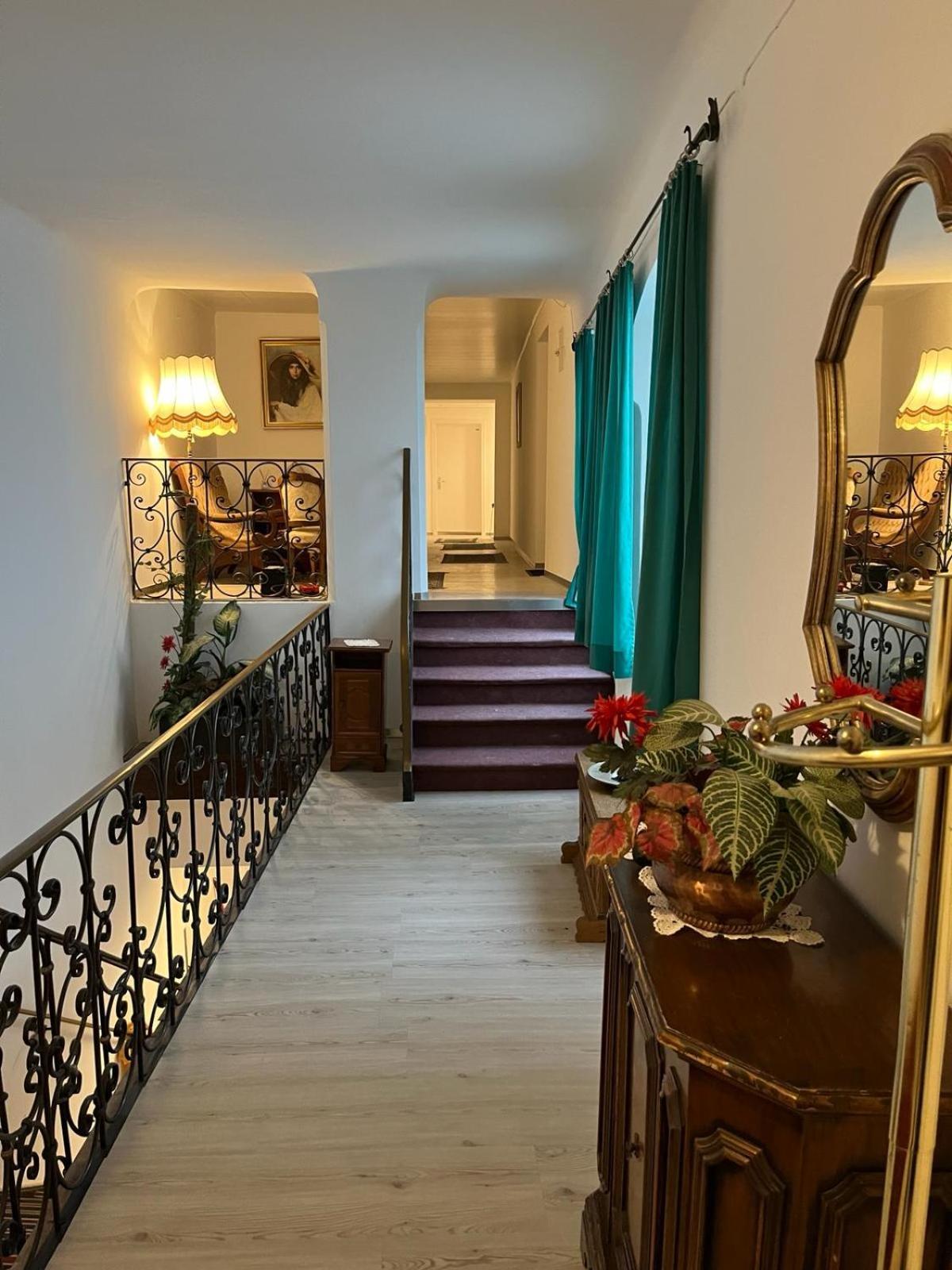 City Hotel Post 20 Braunau am Inn Bagian luar foto